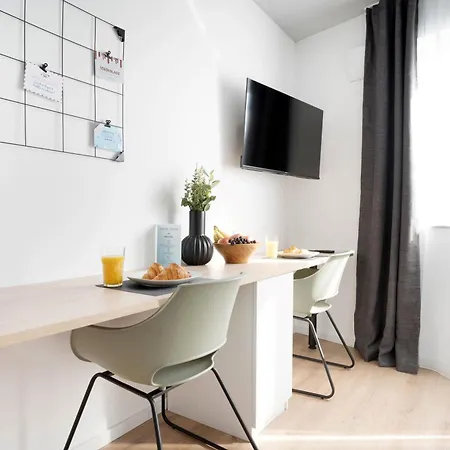 Appartement Schicke In I Home2share Bonn